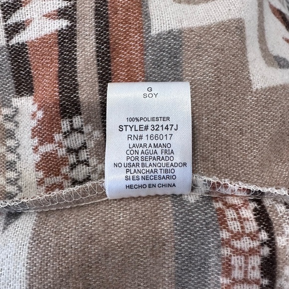 Blue B Aztec Western Shacket - Size L - Picture 5 of 10